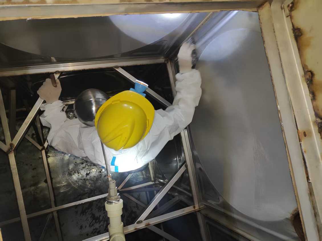 生活水箱清洗维护保障日常用水水质安全